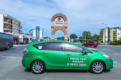 Зелен автомобил Green Taxi Burgas в Бургас 2