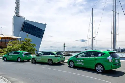 Зелен автомобил Green Taxi Burgas в Бургас 12