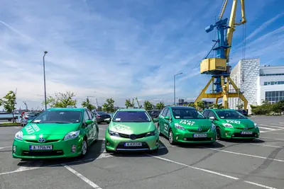 Зелен автомобил Green Taxi Burgas в Бургас 4